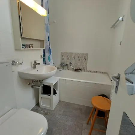 Апартаменти Montanji 7- Neu Renoviert, Tolle Aussicht! Лейкербад